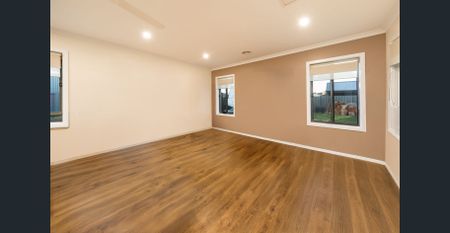 FAMILY FRIENDLY IN RIVERSIDE ESTATE! - Photo 4