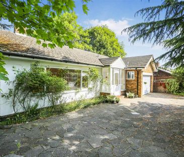 3 bedroom detached bungalow to rent - Photo 1