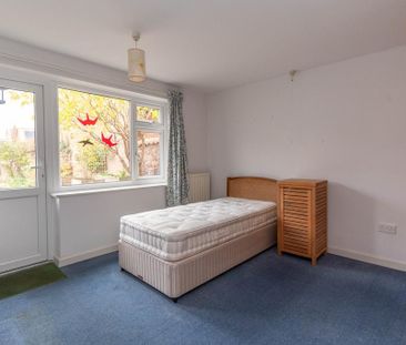 3 bedroom semi-detached house to rent - Photo 4