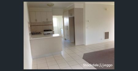 Townhouse in the CBD - Photo 3