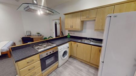 1 bedroom ground floor flat to rent - Photo 2