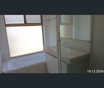 7 Keeden Court, Maddington, WA 6109 - Photo 5