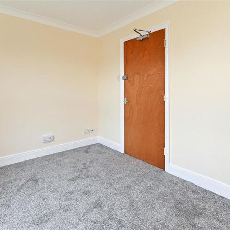 1 bedroom property to rent - Photo 4