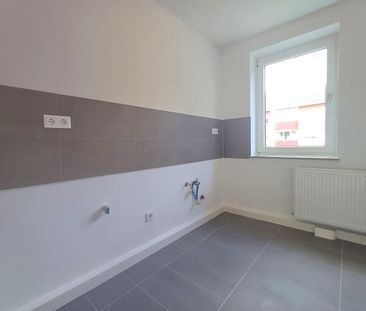 Kernsaniert! 3-Zimmer-Wohnung mit Balkon - Photo 1