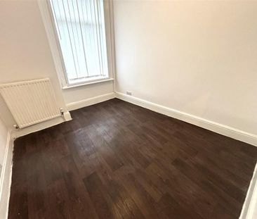 3 bedroom end of terrace house to rent - Photo 5