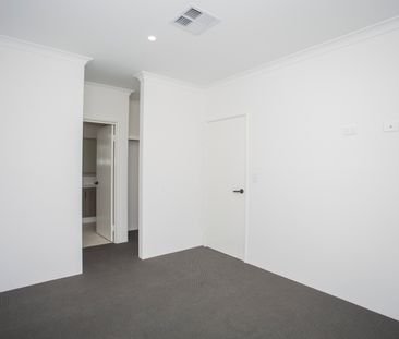 39 Fenchurch Dr, Hilbert WA 6112 - House For Rent - $720 | Domain - Photo 6