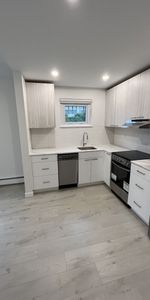YORK HOUSE - Photo 4