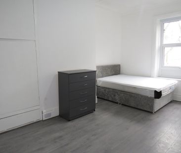 Skircoat Road, Halifax - Photo 3