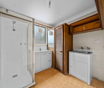 1/16 Weemala Court Mount Nelson TAS 7007 Australia - Photo 6