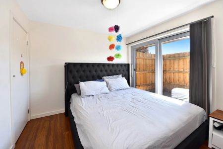 Modern Apartment Living in a Prime Lifestyle Location - Photo 3
