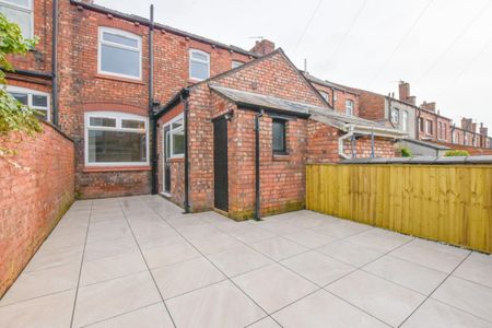 3 bed House - Terraced for Rent - Photo 2