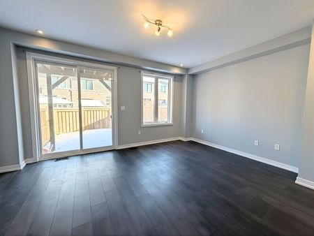 $2,895 / 3 br / 3 ba / 1890 Rymal rd. unit 158 - Photo 3