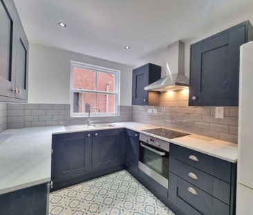 4 bedroom terraced house to rent - Photo 1