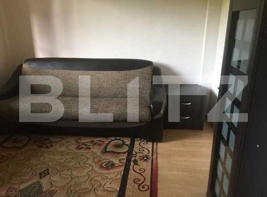 Apartament cu 4 camere , semidecomandat , 80 mp, terasa generoasa, zona strazii Huedinului - Photo 1