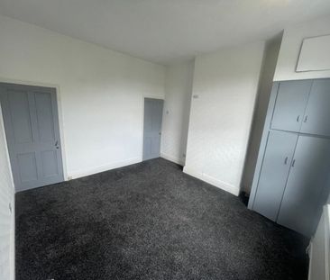 2 bed Terraced - To Let - Photo 3