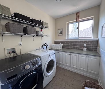 Lower Mission: 3 bed, 2 bath – main top floor unit - Photo 4