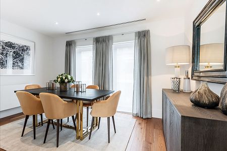Luxury Three Bedroom Townhouse in Palace Wharf, London W6 - Photo 3