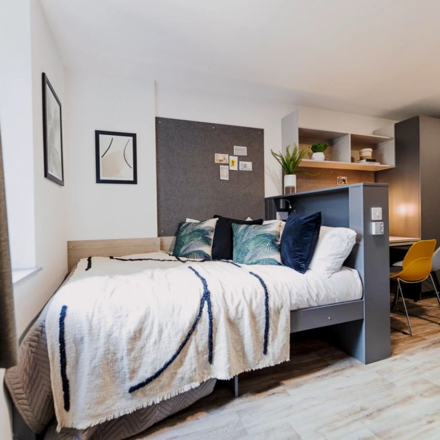 Gold Studio - Photo 1