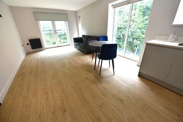 2 bedroom flat to rent - Photo 1