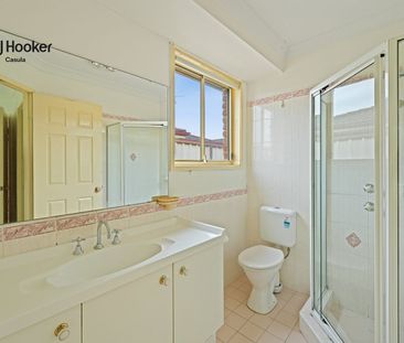 Spacious Family Home - Photo 6