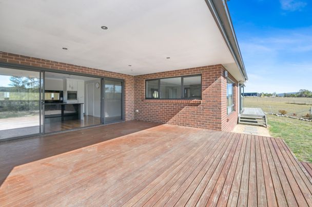 Peaceful Family Home - Photo 1