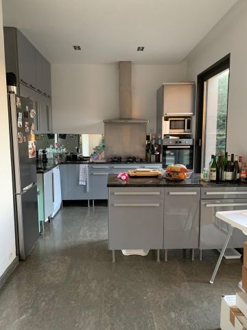 Location Maison 6 pièces 179m² FRANCHEVILLE 69340 - Photo 5
