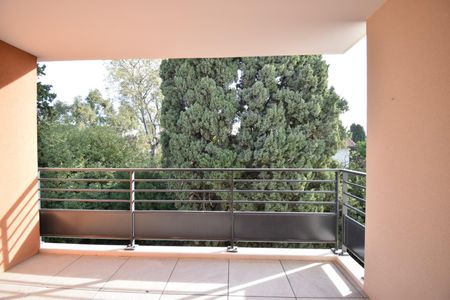 location Appartement T3 DE 58.49m² À HYERES - Photo 5