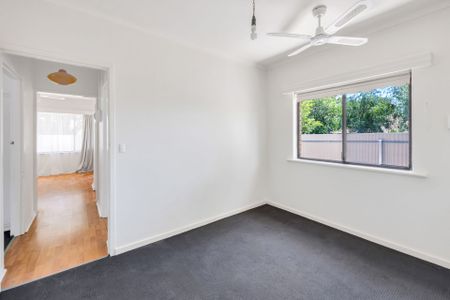 Spacious 2 bedroom unit close to City and Norwood. - Photo 4