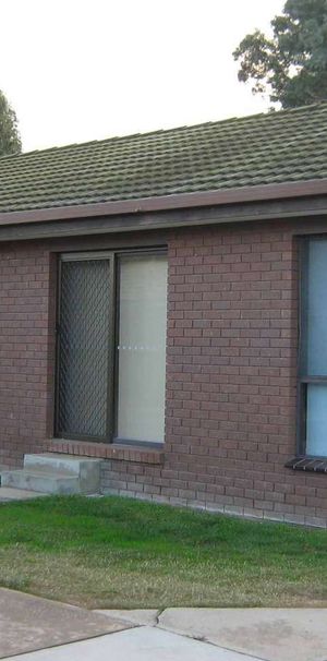 Neat, Comfortable & Convenient Living in Springdale Heights - Photo 2