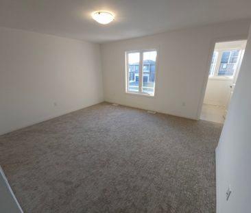 For Lease - 180 Bur Oak Drive, Thorold, Ontario - Photo 4