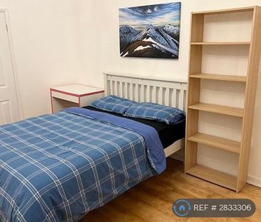 1 bedroom in a house share to rent - Photo 2
