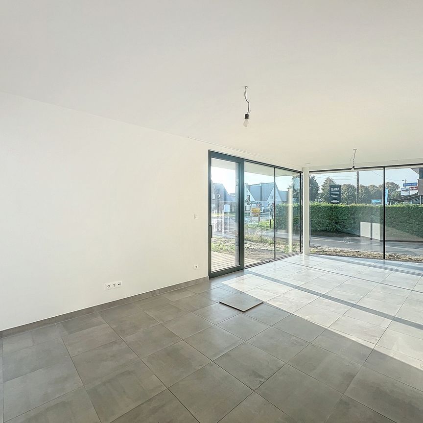 Prachtig nieuwbouw appartement met twee slaapkamers, terras en tuin - Photo 1