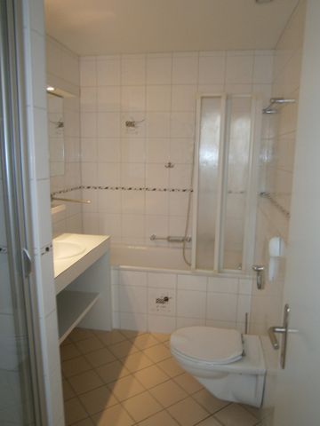 Réservé - BAIL EN COURS ! appartement-terrasse de 7 pièces au coeur de la Ville de Martigny - Photo 4