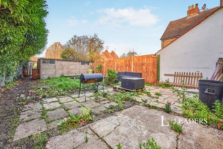 1 bedroom flat to rent - Photo 2