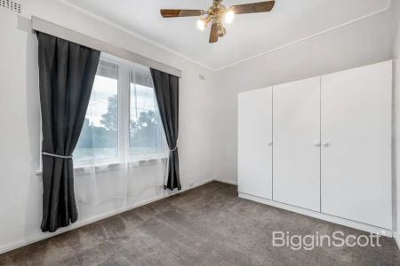 “A Great Family Home” - Photo 3