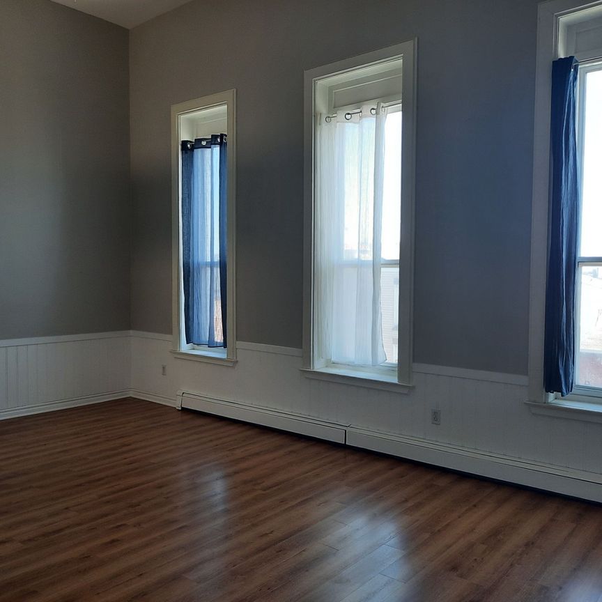 For Lease - 192 King Street Unit# 301, Prescott, Ontario - Photo 1