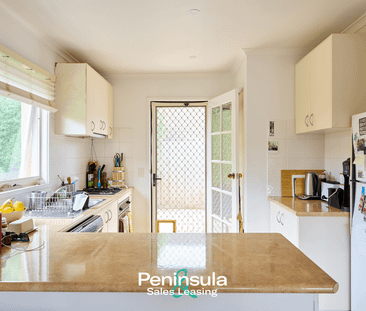 Walk to Mornington Main Street – WATER USAGE INCLUDED IN WEEKLY RENT - Photo 5