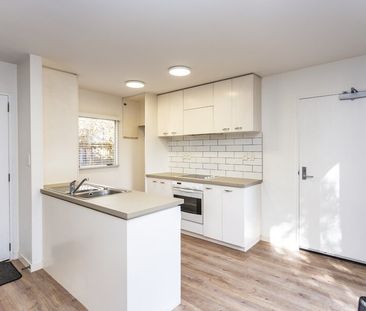 2-Bedroom Townhouse with Private Courtyard in Prime Christchurch Lo... - Photo 2