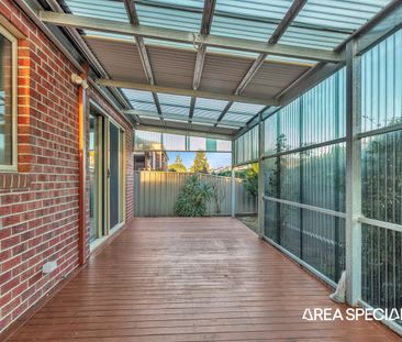 Beautiful Family Home with Multiple Living Areas & Spacious Outdoor... - Photo 5