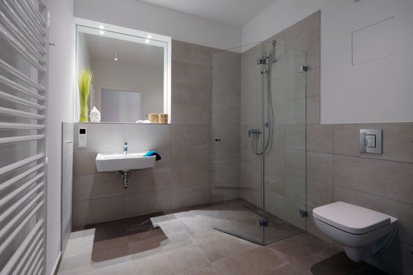 Service-Wohnen mit Einbauküche & Terrasse! - Photo 1