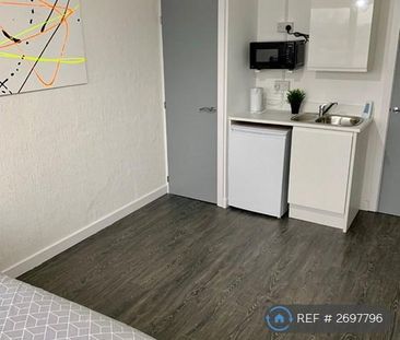 1 bedroom in a house share to rent - Photo 4