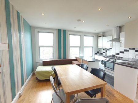 2 Bed Flat, White Hart Lane, N17 - Photo 3