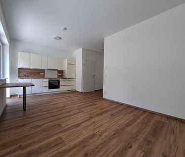 EINRAUMWOHNUNG MIT SONNIGER TERRASSE IN NEUZEUG - Foto 2