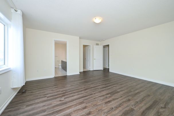 For Lease - 25 Mandley Street, Essa, Ontario - Photo 1