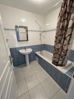 Location Appartement 3 pièces 72m² PERPIGNAN 66000 - Photo 5