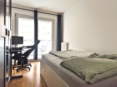 Palais Bismarck! Sonnige 4-Zimmer-Wohnung mit Balkon, 80 m² WNFL, Küche möbliert! WG-geeignet! Landstraßennähe! - Photo 5