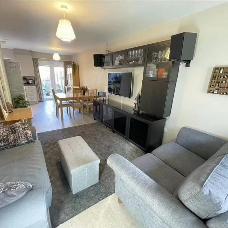 1 bedroom in a house share to rent - Photo 1