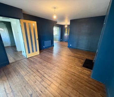 4 bedroom semi-detached house to rent - Photo 4