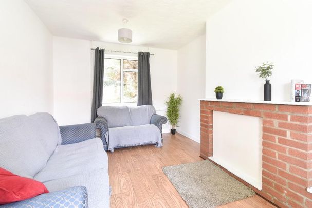 4 bedroom terraced house to rent - Photo 1