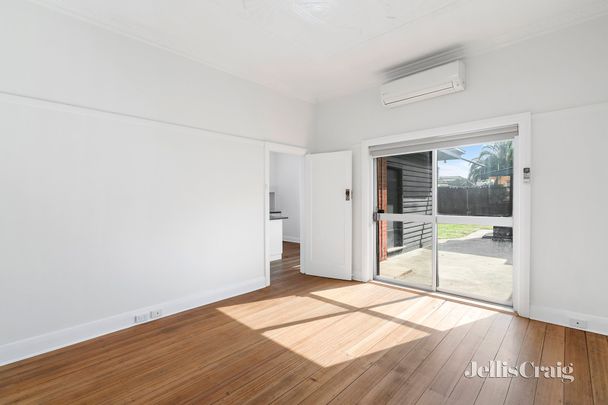 225 Gilbert Road, Preston - Photo 1